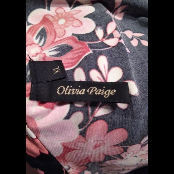 Olivia Paige Floral Top Size XL - Picture 5 of 5